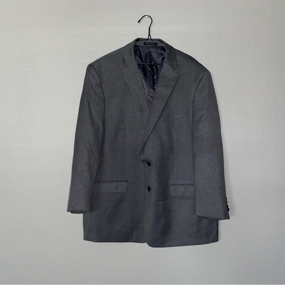 Classic Gray Sport Coat with Notched Lapels